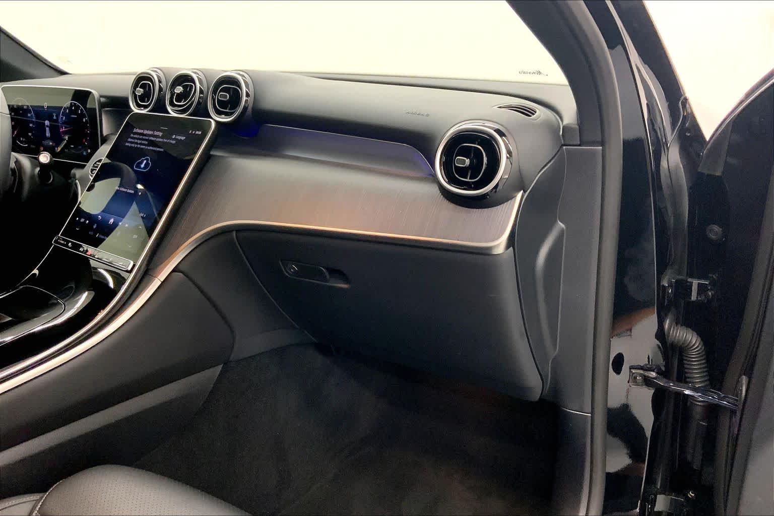 2026 Mercedes-Benz GLC 300 SUV