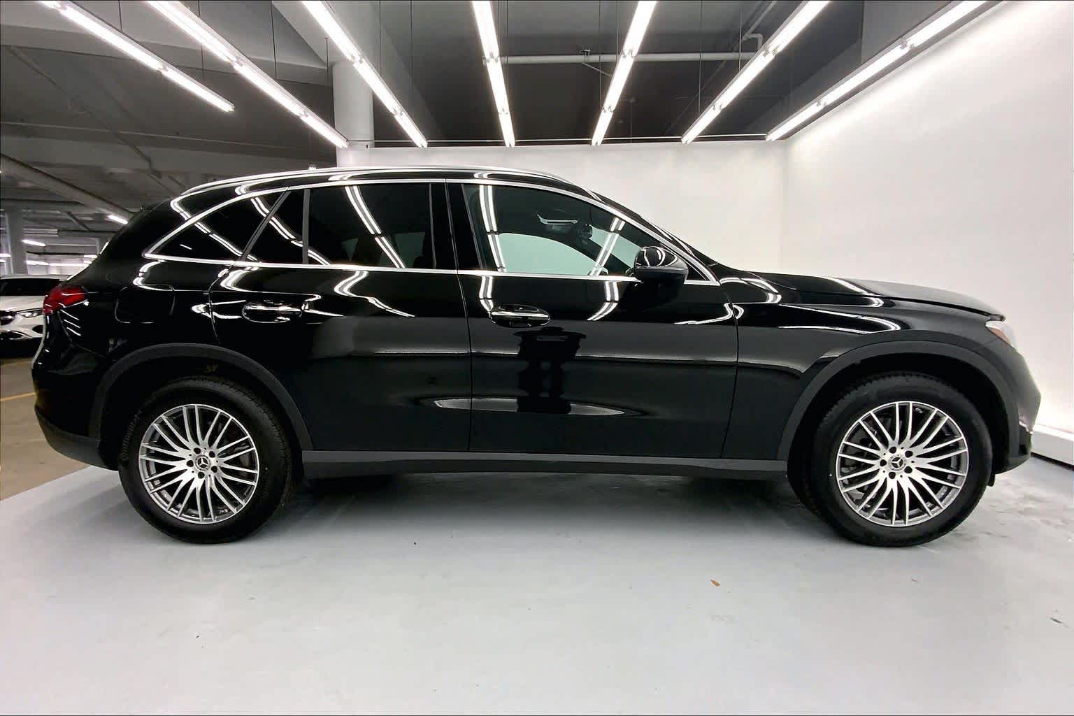 2026 Mercedes-Benz GLC 300 SUV