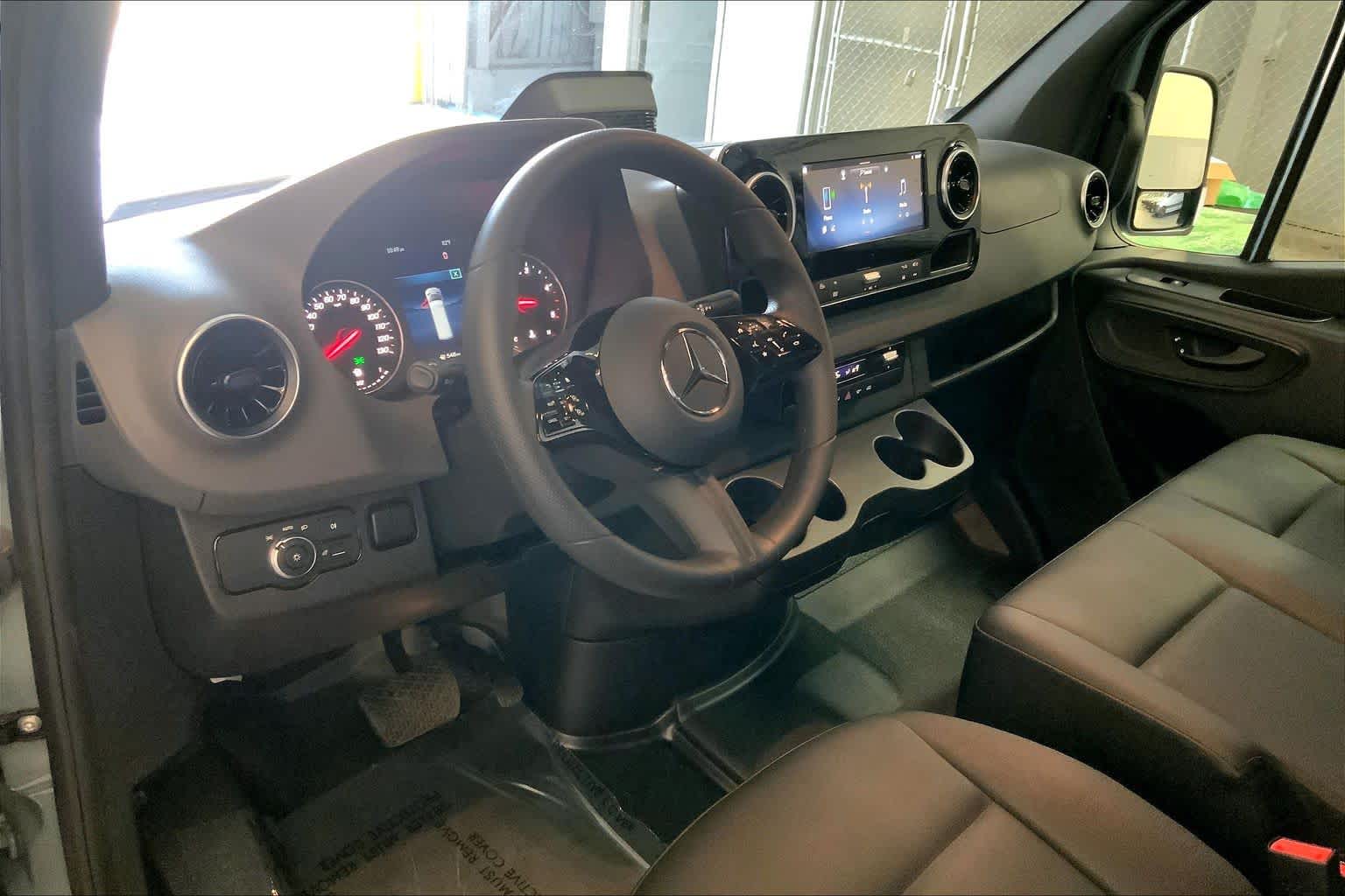 2025 Mercedes-Benz Sprinter 2500 High Roof I4 Diesel HO 170" RWD