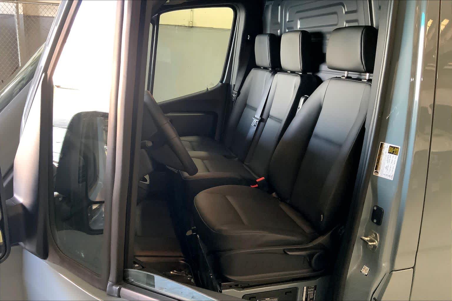 2025 Mercedes-Benz Sprinter 2500 High Roof I4 Diesel HO 170" RWD