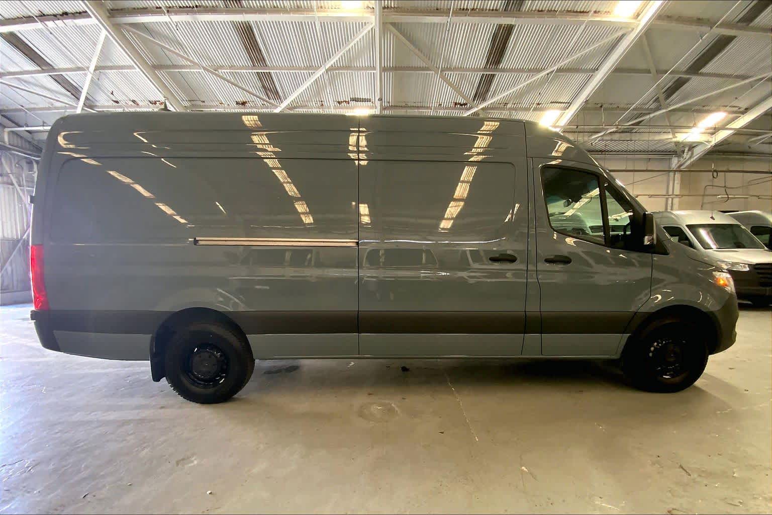 2025 Mercedes-Benz Sprinter 2500 High Roof I4 Diesel HO 170" RWD