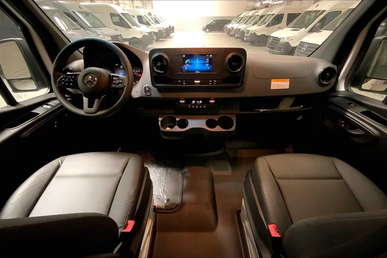 2024 Mercedes-Benz Sprinter 2500 High Roof I4 Diesel HO 170" RWD