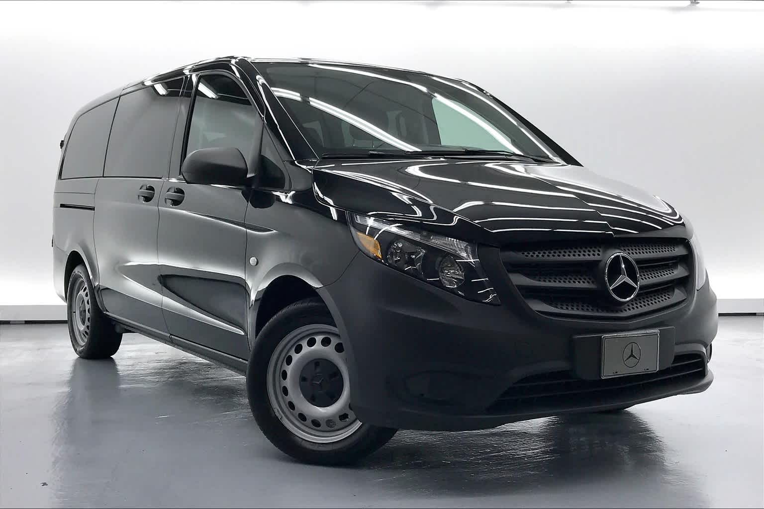 2019 Mercedes-Benz Metris Passenger Van Standard Roof 126 Wheelbase
