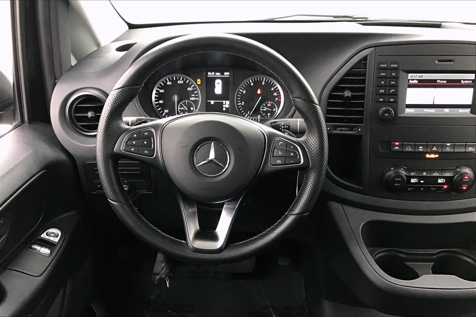 2019 Mercedes-Benz Metris Passenger Van Standard Roof 126 Wheelbase