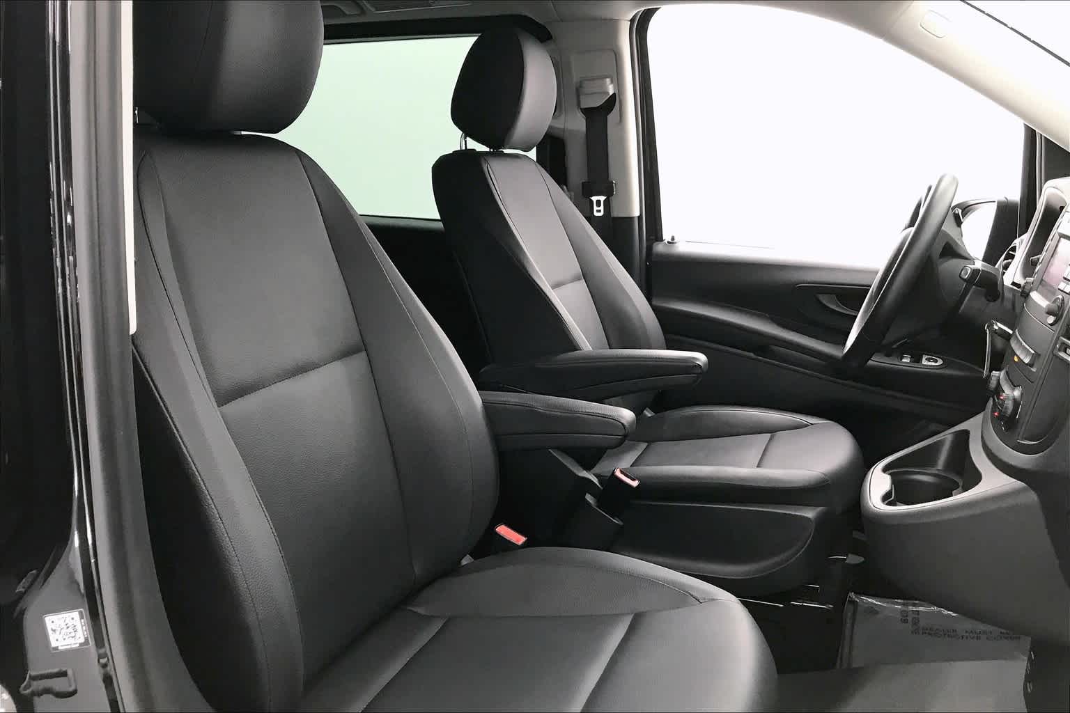 2019 Mercedes-Benz Metris Passenger Van Standard Roof 126 Wheelbase
