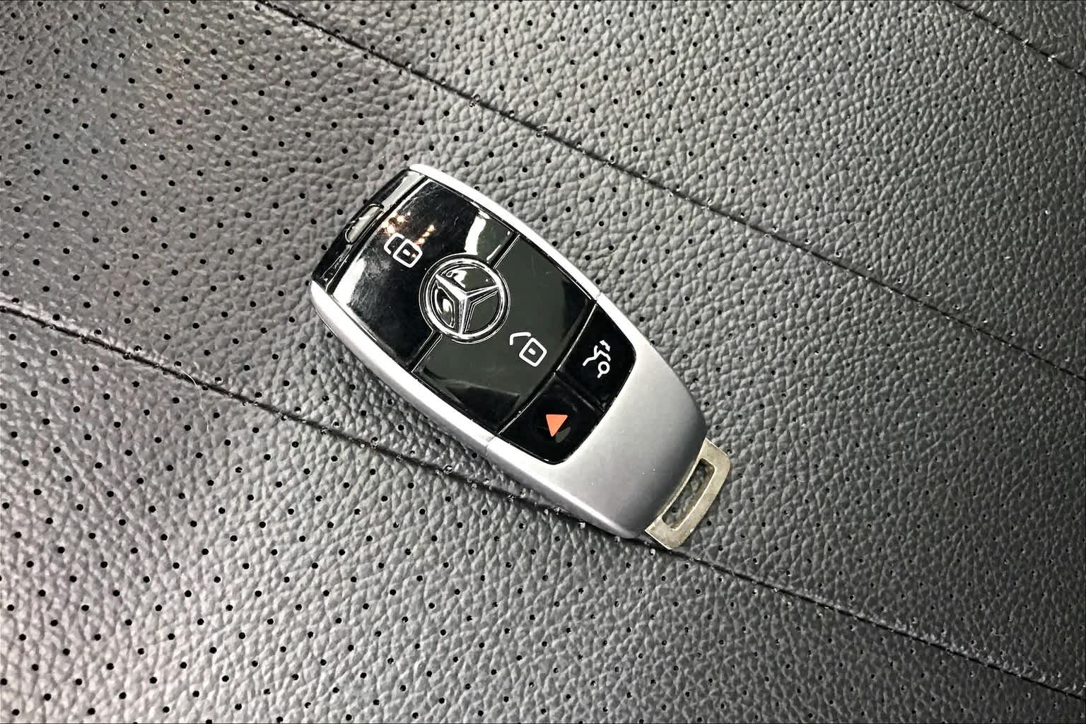 2017 Mercedes-Benz E 300 RWD Sedan