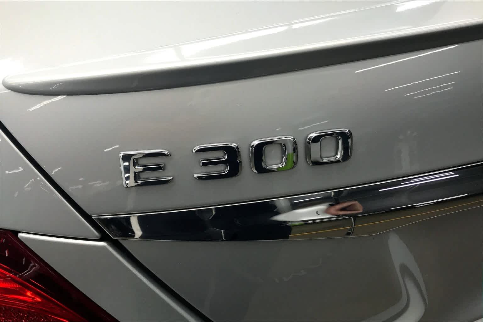 2017 Mercedes-Benz E 300 RWD Sedan