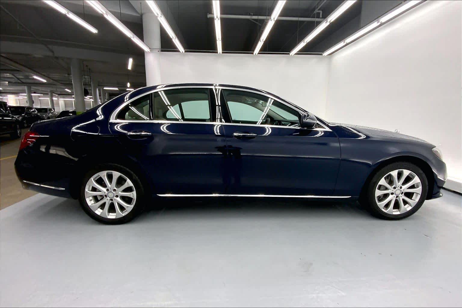 2017 Mercedes-Benz E 300 RWD Sedan