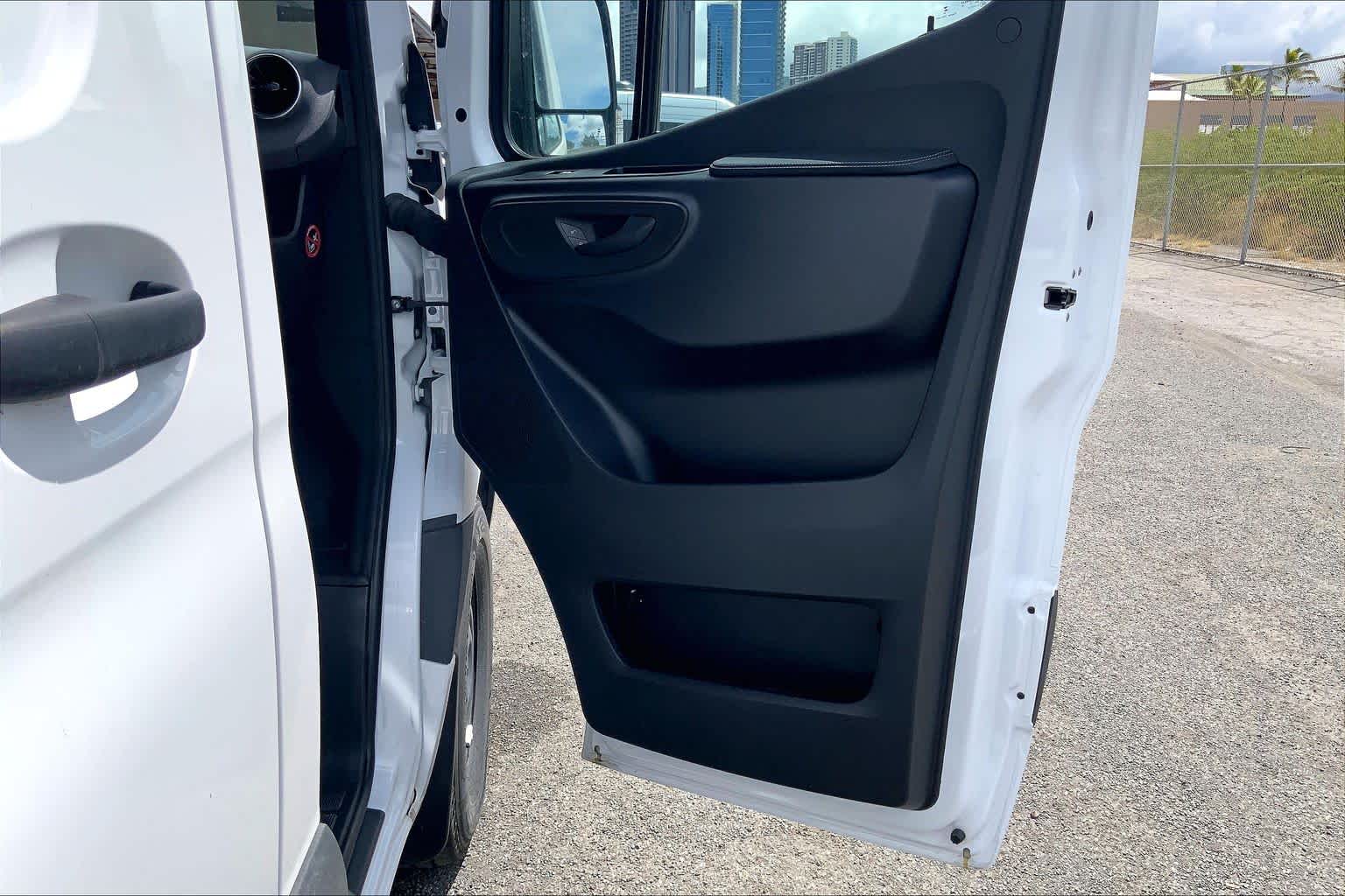 2026 Mercedes-Benz Sprinter Cargo 2500 Standard Roof I4 Diesel 144 RWD