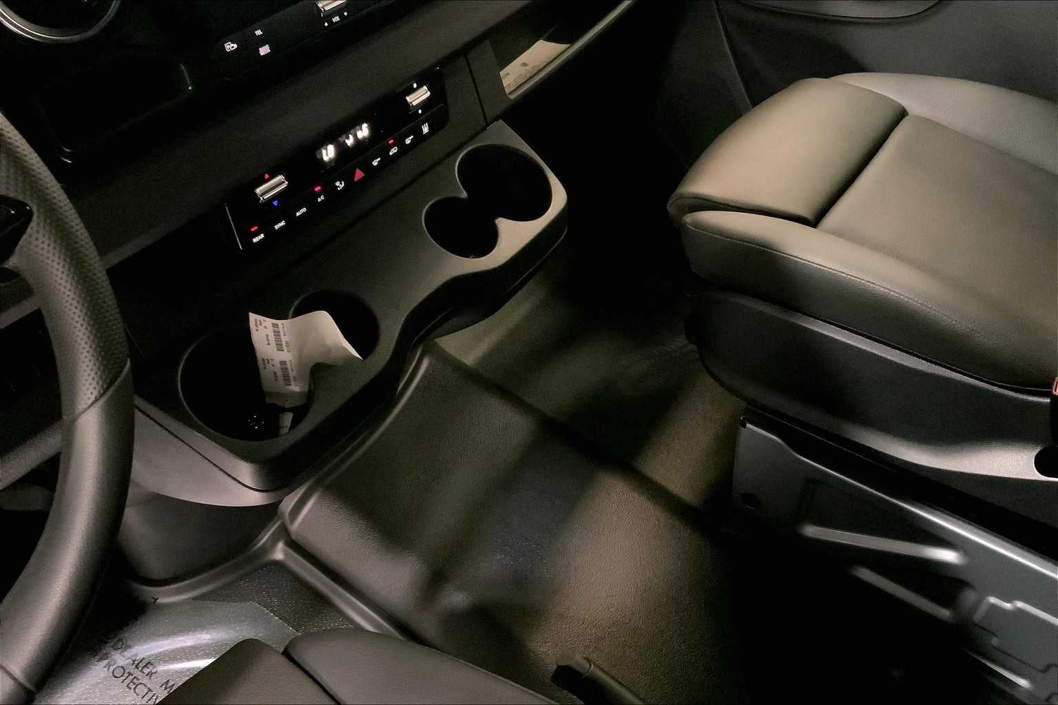 2025 Mercedes-Benz Sprinter Passenger Van 2500 Standard Roof I4 Diesel HO 144 RWD