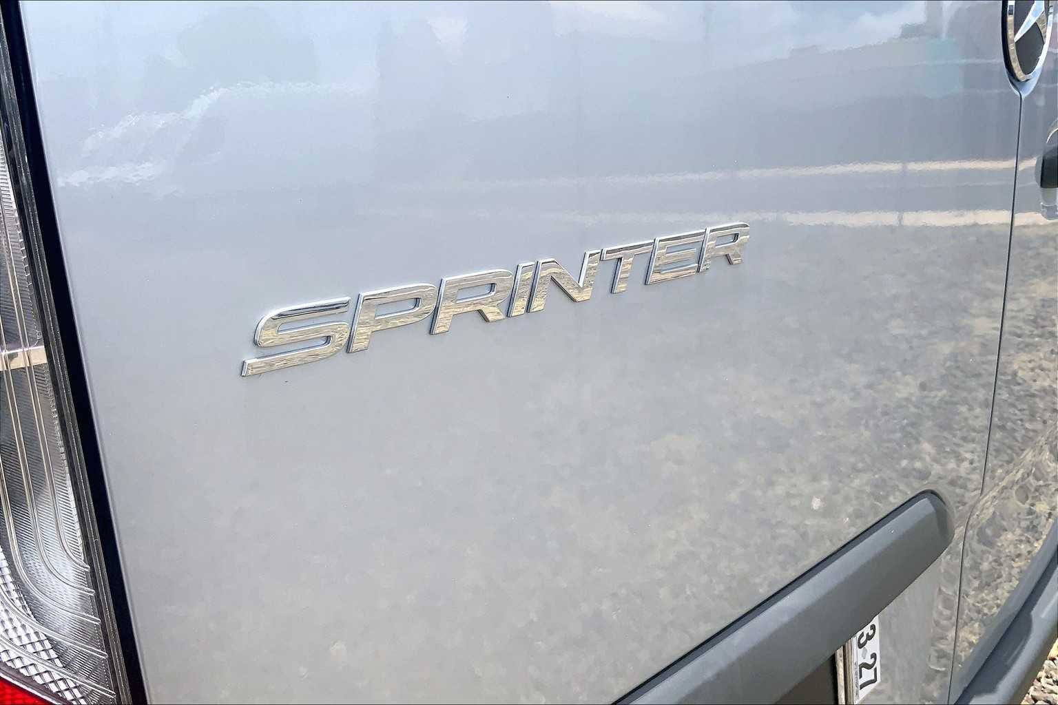 2025 Mercedes-Benz Sprinter Passenger Van 2500 Standard Roof I4 Diesel HO 144 RWD