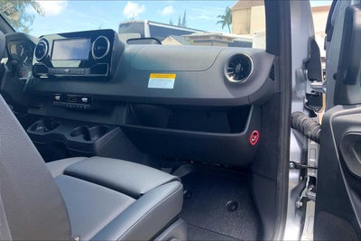 2025 Mercedes-Benz Sprinter Passenger Van 2500 Standard Roof I4 Diesel HO 144 RWD