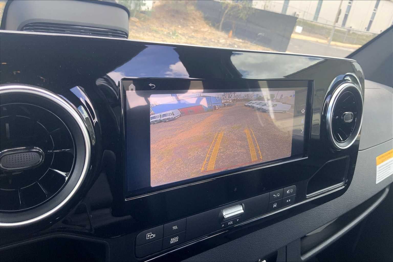 2025 Mercedes-Benz Sprinter Passenger Van 2500 Standard Roof I4 Diesel HO 144 RWD