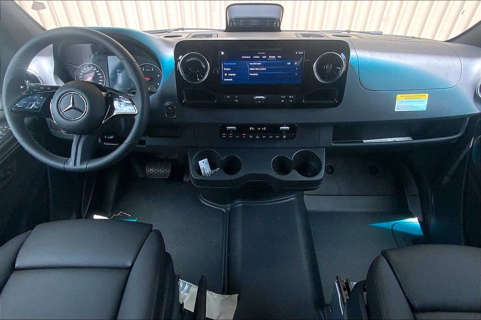 2025 Mercedes-Benz Sprinter Passenger Van 2500 High Roof I4 Diesel HO 144" RWD