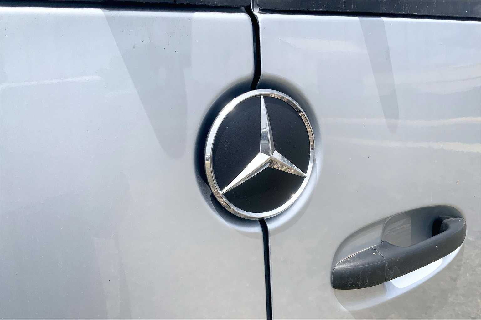 2025 Mercedes-Benz Sprinter Passenger Van 2500 High Roof I4 Diesel HO 144" RWD