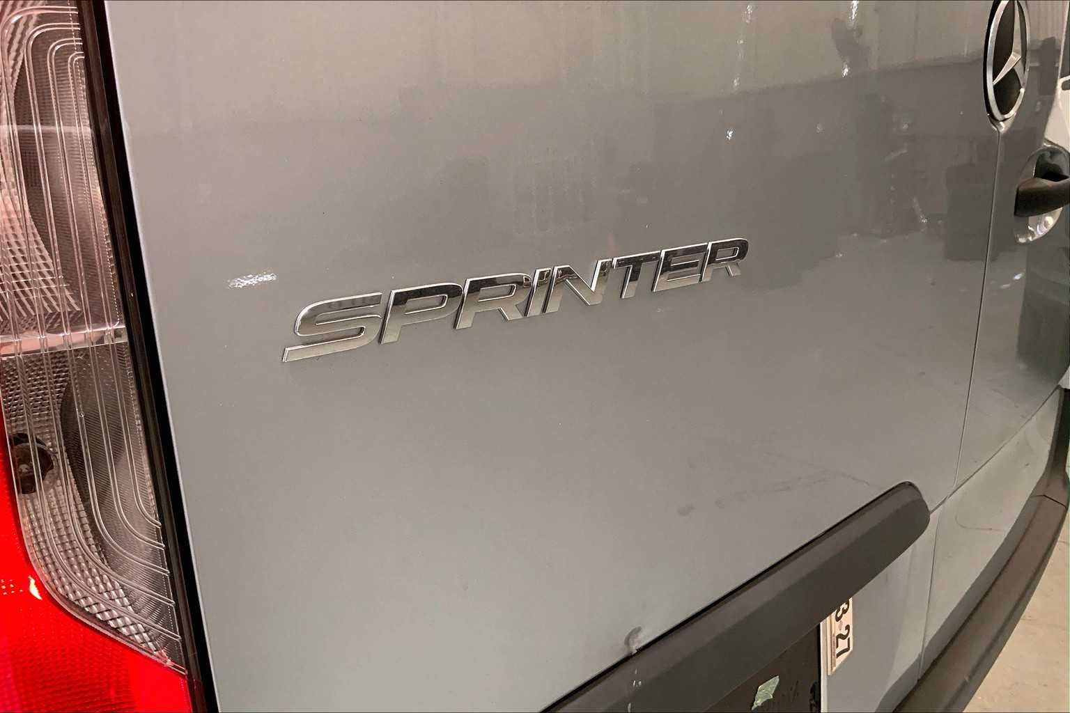 2025 Mercedes-Benz Sprinter Passenger Van 2500 Standard Roof I4 Diesel HO 144 RWD