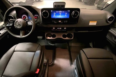 2025 Mercedes-Benz Sprinter Passenger Van 2500 Standard Roof I4 Diesel HO 144 RWD