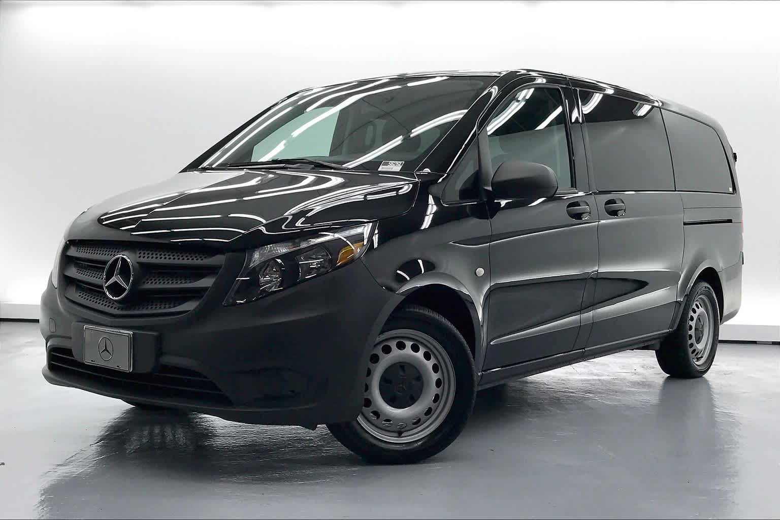 2019 Mercedes-Benz Metris Passenger Van Standard Roof 126 Wheelbase